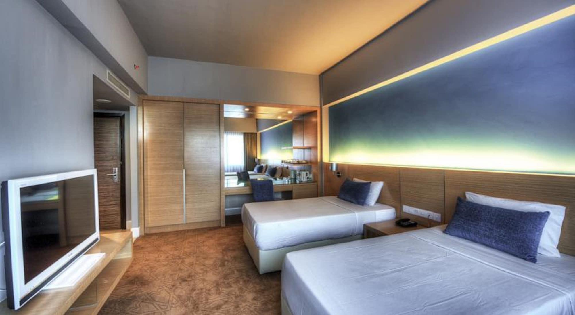 Raia Hotel Kota Kinabalu Extérieur photo